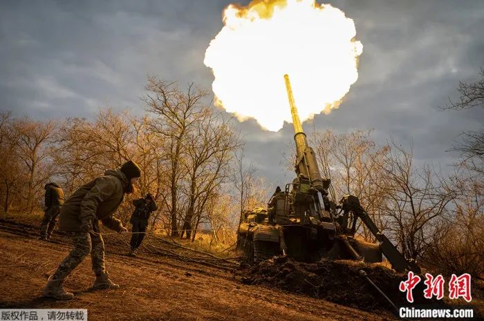  11月9日，乌军使用自行火炮射击。