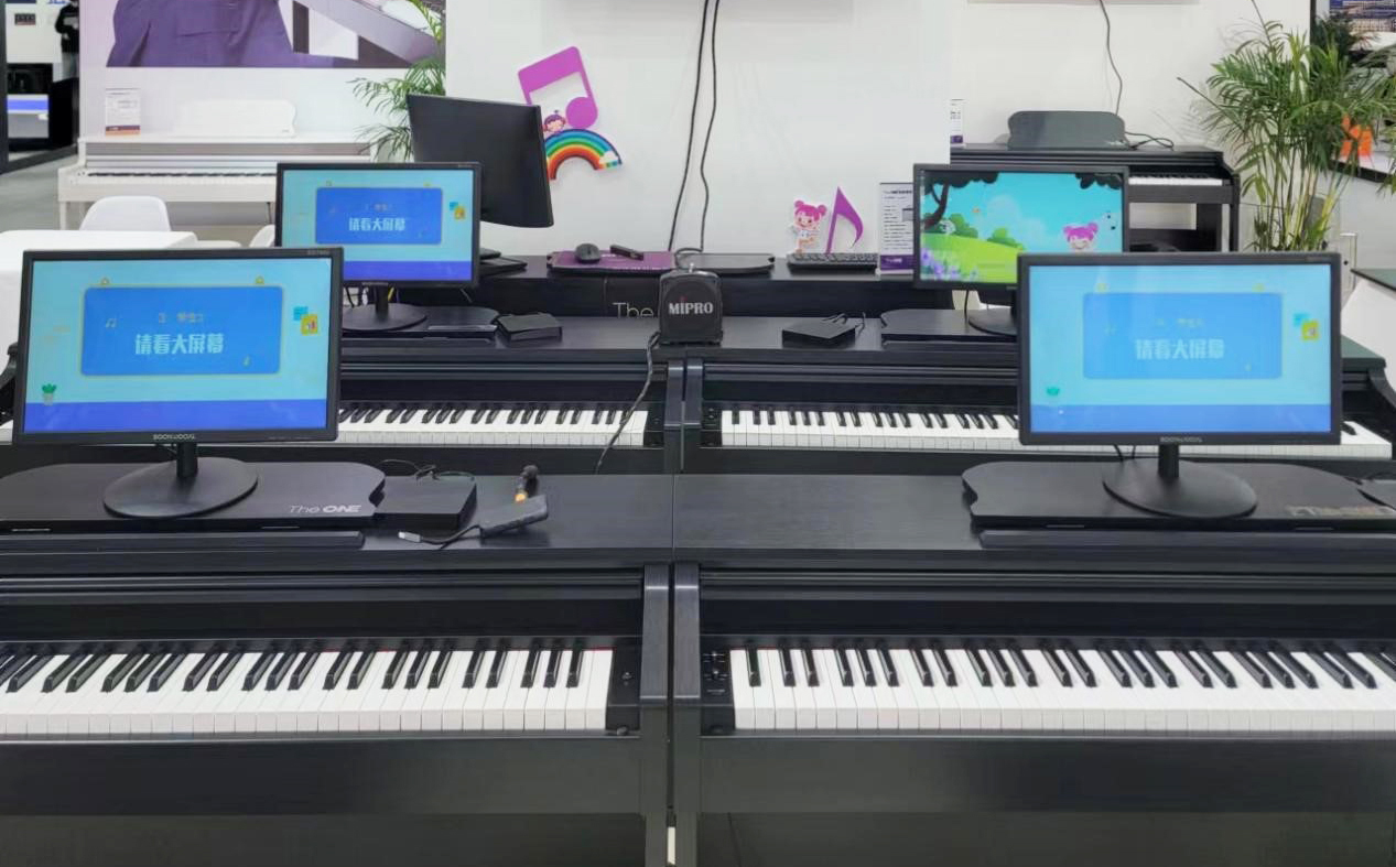 智能头盔、眼动打字、异构计算机,探馆世界互联网大会乌镇峰会休闲区蓝鸢梦想 - Www.slyday.coM 智能头盔、眼动打字、异构计算机,探馆世界互联网大会乌镇峰会休闲区蓝鸢梦想 - Www.slyday.coM