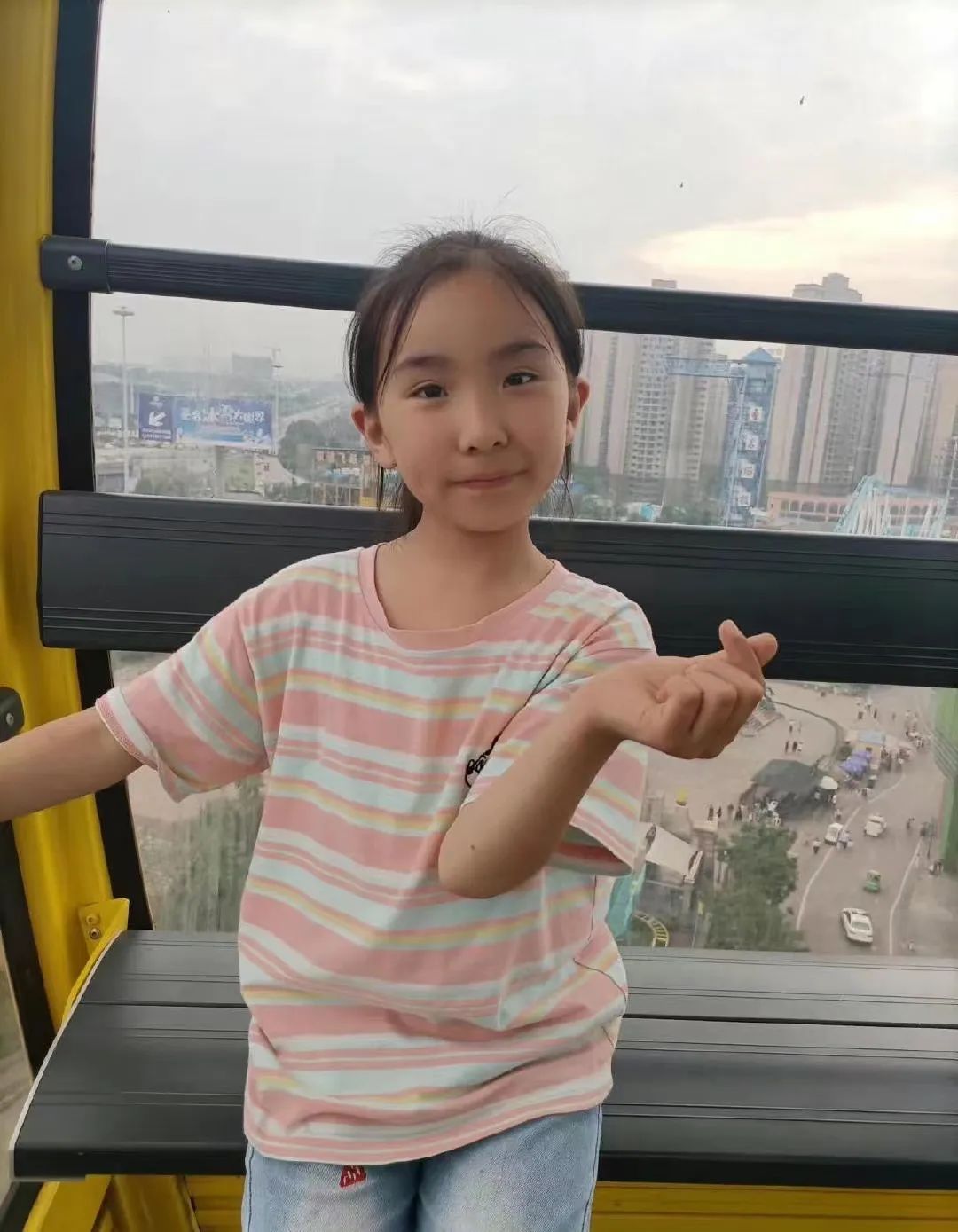 一个转身就不见了!10岁女孩江边失踪,家人悬赏10万直播寻女休闲区蓝鸢梦想 - Www.slyday.coM 一个转身就不见了!10岁女孩江边失踪,家人悬赏10万直播寻女休闲区蓝鸢梦想 - Www.slyday.coM