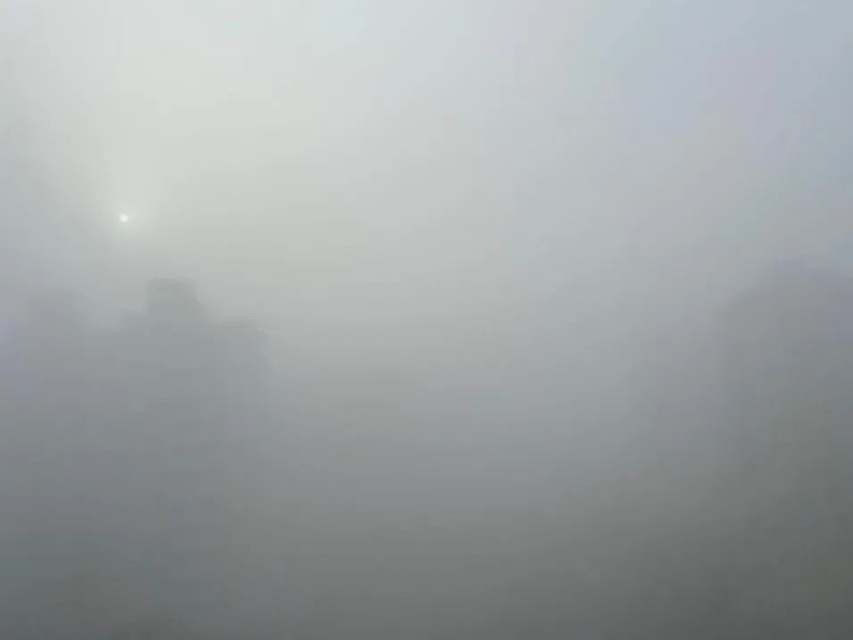 又热又闷,像黄梅天!这几天是上海今年最后的温暖,下周就是深秋休闲区蓝鸢梦想 - Www.slyday.coM 又热又闷,像黄梅天!这几天是上海今年最后的温暖,下周就是深秋休闲区蓝鸢梦想 - Www.slyday.coM