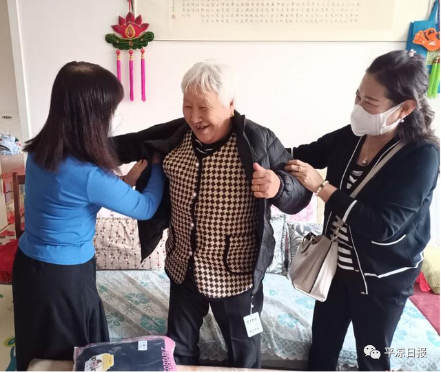 奋进新征程 创造新伟业 学习宣传贯彻党的二十大精神丨情系一处 温暖一冬——崆峒区为困难群众发放过冬物资走笔休闲区蓝鸢梦想 - Www.slyday.coM 奋进新征程 创造新伟业 学习宣传贯彻党的二十大精神丨情系一处 温暖一冬——崆峒区为困难群众发放过冬物资走笔休闲区蓝鸢梦想 - Www.slyday.coM