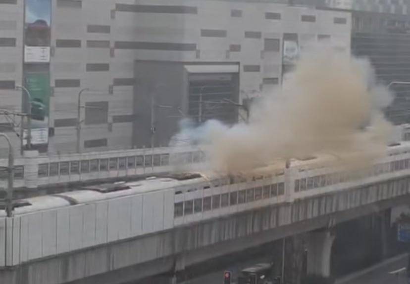 上海轨道交通11号线供电故障已排除 此前启动的“蓝色预警”是这么回事休闲区蓝鸢梦想 - Www.slyday.coM 上海轨道交通11号线供电故障已排除 此前启动的“蓝色预警”是这么回事休闲区蓝鸢梦想 - Www.slyday.coM