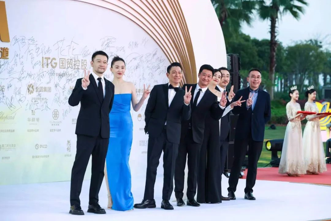 《长津湖》获金鸡奖最佳故事片,朱一龙奚美娟分获最佳男女主角奖!休闲区蓝鸢梦想 - Www.slyday.coM 《长津湖》获金鸡奖最佳故事片,朱一龙奚美娟分获最佳男女主角奖!休闲区蓝鸢梦想 - Www.slyday.coM