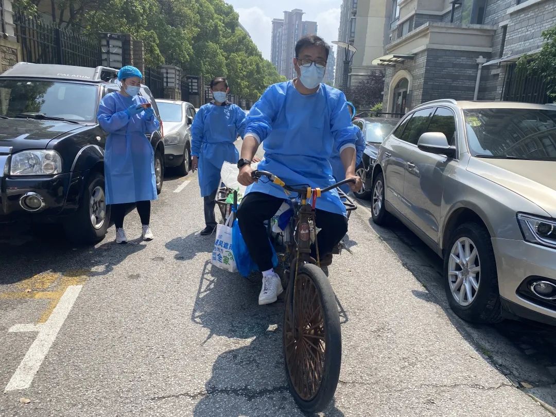 感受榜样的力量!来看看普陀这8位“领头雁”做了哪些事?休闲区蓝鸢梦想 - Www.slyday.coM 感受榜样的力量!来看看普陀这8位“领头雁”做了哪些事?休闲区蓝鸢梦想 - Www.slyday.coM