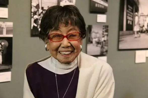 71岁上班,86岁恋爱,102岁获奖,忙到没有时间去死的女人,再见了休闲区蓝鸢梦想 - Www.slyday.coM 71岁上班,86岁恋爱,102岁获奖,忙到没有时间去死的女人,再见了休闲区蓝鸢梦想 - Www.slyday.coM