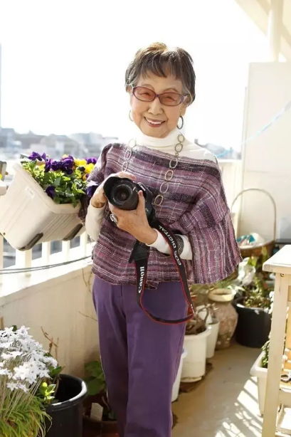 71岁上班,86岁恋爱,102岁获奖,忙到没有时间去死的女人,再见了休闲区蓝鸢梦想 - Www.slyday.coM 71岁上班,86岁恋爱,102岁获奖,忙到没有时间去死的女人,再见了休闲区蓝鸢梦想 - Www.slyday.coM