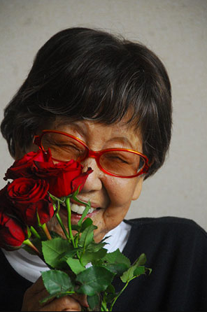 71岁上班,86岁恋爱,102岁获奖,忙到没有时间去死的女人,再见了休闲区蓝鸢梦想 - Www.slyday.coM 71岁上班,86岁恋爱,102岁获奖,忙到没有时间去死的女人,再见了休闲区蓝鸢梦想 - Www.slyday.coM