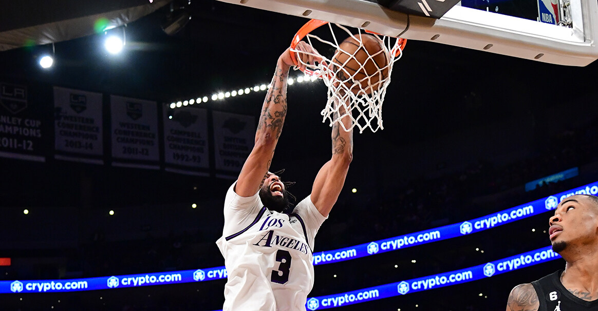 NBA比分浓眉关键时刻连得8分锁定胜局成最大功臣