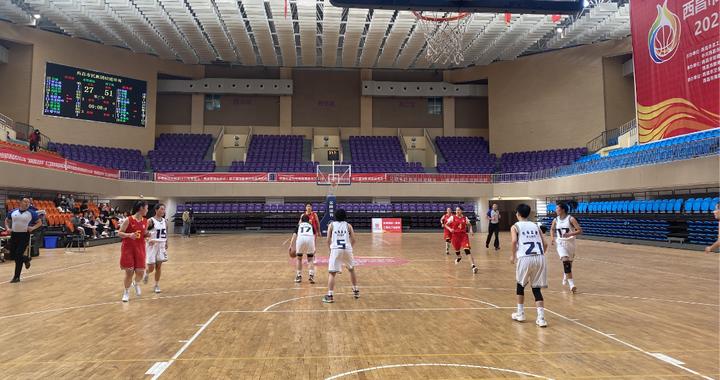 季后赛舞台上的宿命交锋哈登与库里何时再度正面碰撞