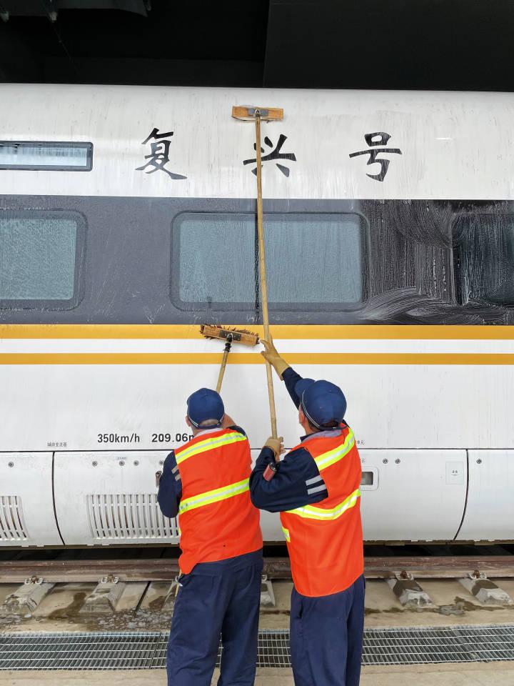 新鲜出炉(今天杭州高铁停运吗)今天杭州高铁晚点,(图10) 新鲜出炉(今天杭州高铁停运吗)今天杭州高铁晚点,(图10)