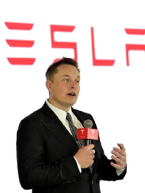 特斯拉两起致命车祸披露：均与自动驾驶辅助系统有关