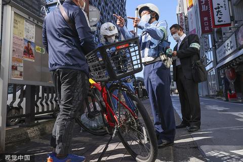 日本自行车因违反交通规则导致的致命事故不断增加，警察厅加强管理力度。（视觉中国）