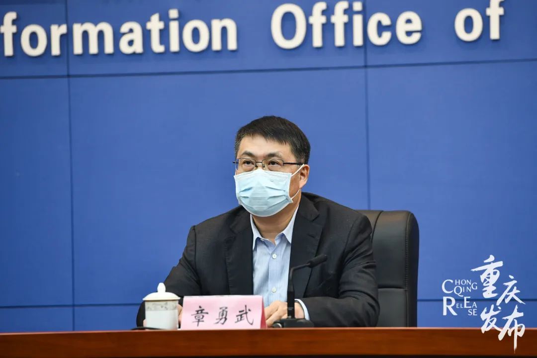 章勇武介绍有关情况 邹乐 摄