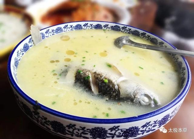 一条鲫鱼,15种吃法,有健脾和胃,通血脉等18种作用休闲区蓝鸢梦想 - Www.slyday.coM 一条鲫鱼,15种吃法,有健脾和胃,通血脉等18种作用休闲区蓝鸢梦想 - Www.slyday.coM