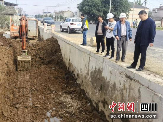 德阳旌阳区:开展“嵌入式”监督 护航“拼经济、搞建设” 德阳旌阳区:开展“嵌入式”监督 护航“拼经济、搞建设”