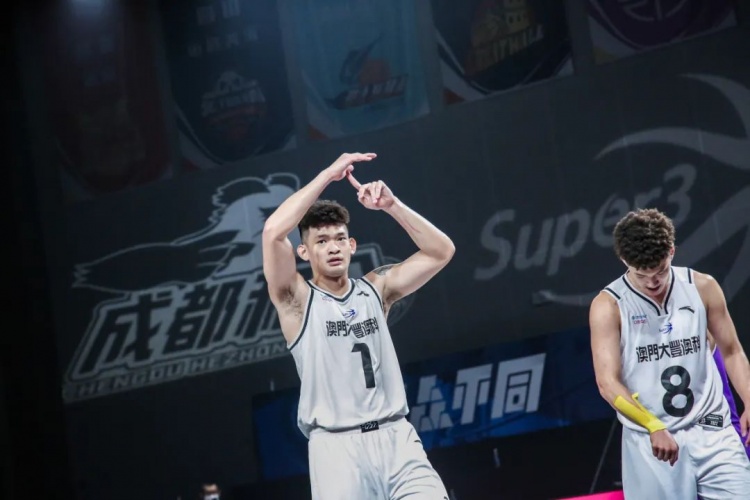 超三人物志丨黎家栋:1米96“澳门姚明” 勤勤恳恳的“澳门队长”