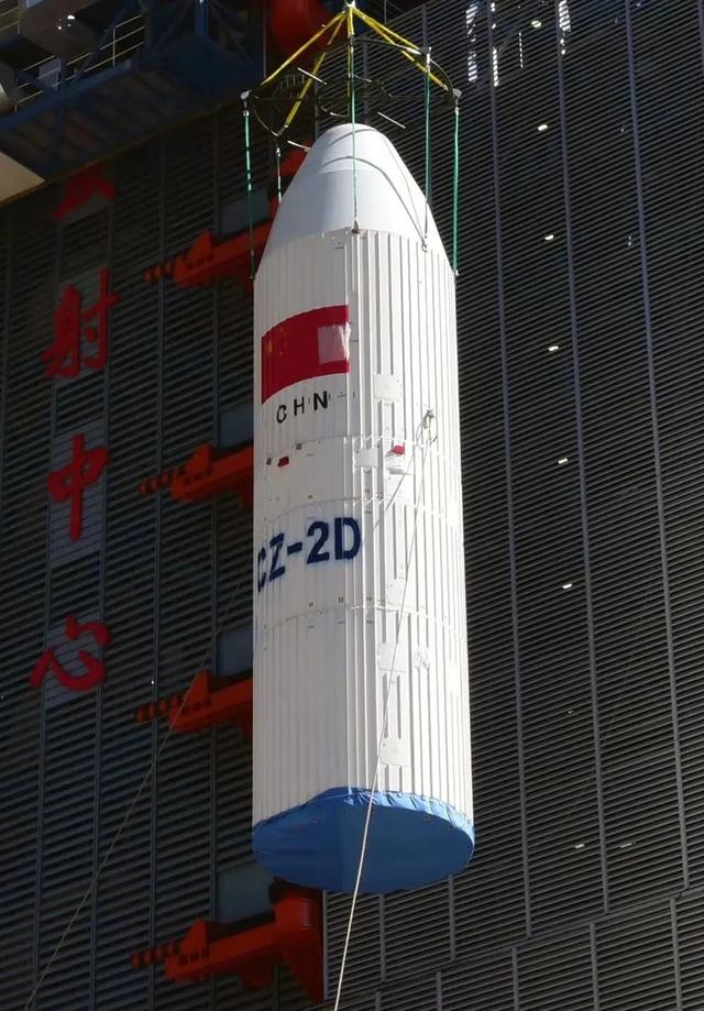 星罩组合体吊装