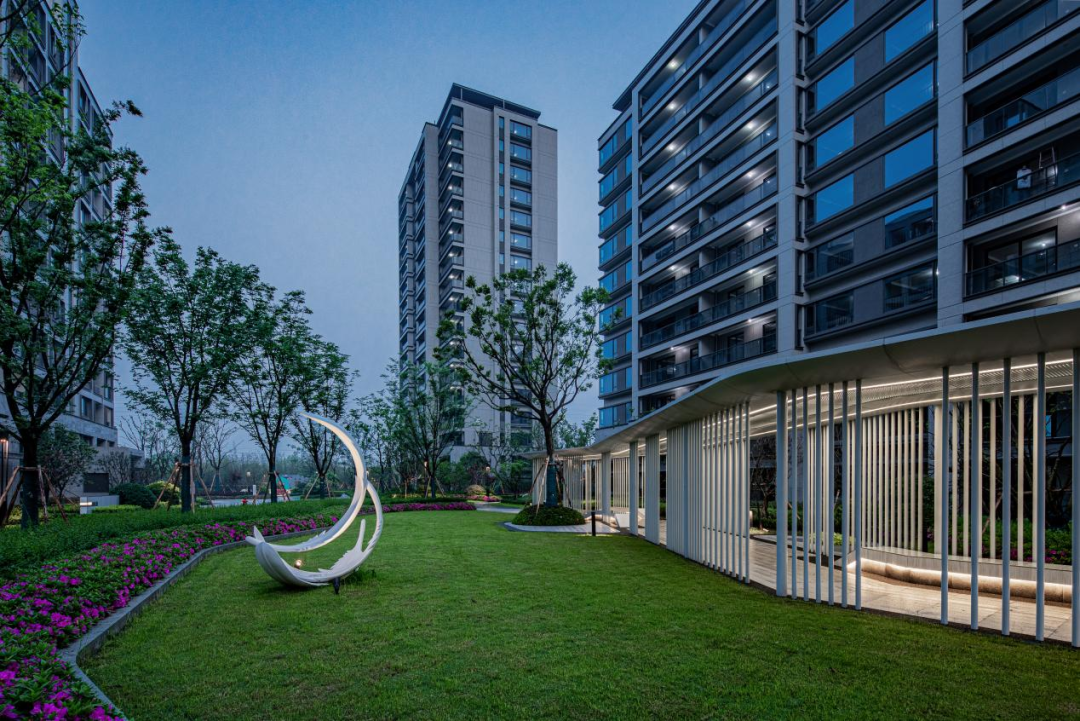 现在的豪宅都太卷了!休闲区蓝鸢梦想 - Www.slyday.coM 现在的豪宅都太卷了!休闲区蓝鸢梦想 - Www.slyday.coM