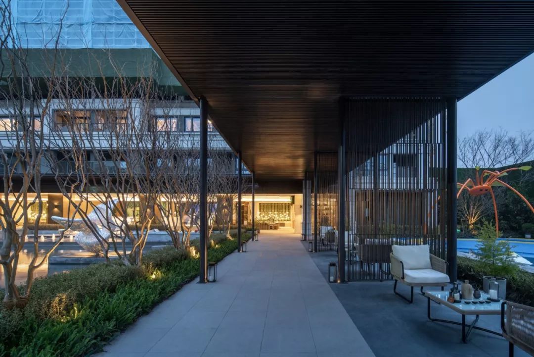 现在的豪宅都太卷了!休闲区蓝鸢梦想 - Www.slyday.coM 现在的豪宅都太卷了!休闲区蓝鸢梦想 - Www.slyday.coM