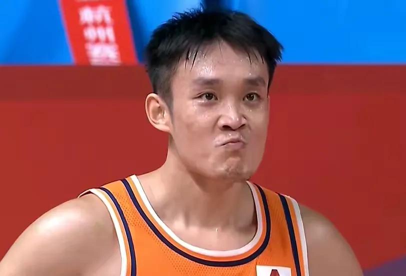 丁彦雨航又受伤了，坑哭了李春江，王晗成功避坑，不行就退役吧休闲区蓝鸢梦想 - Www.slyday.coM