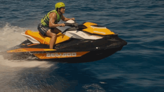 讽刺到灵魂深处!《白莲花度假村》,美国中产的虚伪都被它说透了休闲区蓝鸢梦想 - Www.slyday.coM 讽刺到灵魂深处!《白莲花度假村》,美国中产的虚伪都被它说透了休闲区蓝鸢梦想 - Www.slyday.coM