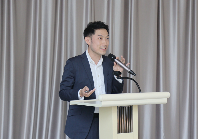 在谈到来深圳创业初衷时,潘智豪说,深圳营商环境好