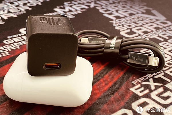 倍思小酷氮化镓快充套装PD20W评测报告休闲区蓝鸢梦想 - Www.slyday.coM 倍思小酷氮化镓快充套装PD20W评测报告休闲区蓝鸢梦想 - Www.slyday.coM