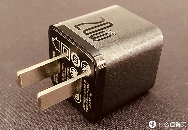 倍思小酷氮化镓快充套装PD20W评测报告休闲区蓝鸢梦想 - Www.slyday.coM 倍思小酷氮化镓快充套装PD20W评测报告休闲区蓝鸢梦想 - Www.slyday.coM