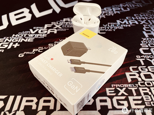 倍思小酷氮化镓快充套装PD20W评测报告休闲区蓝鸢梦想 - Www.slyday.coM 倍思小酷氮化镓快充套装PD20W评测报告休闲区蓝鸢梦想 - Www.slyday.coM