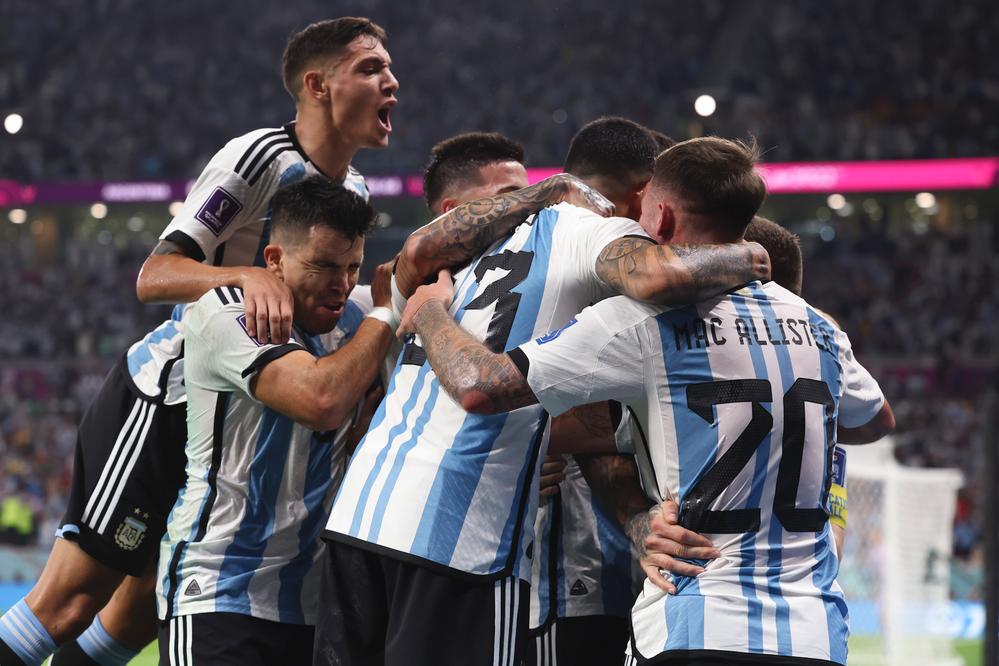 阿根廷队对阵荷兰队 是一场“矛”与“盾”的对决