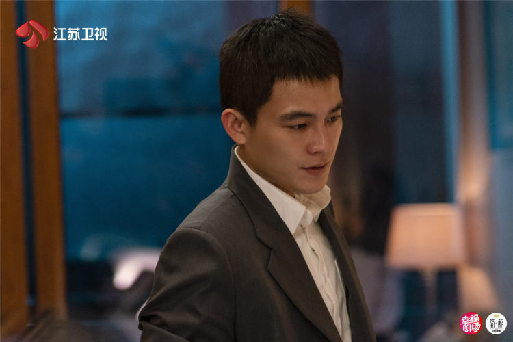 欧豪留长发了?热播剧《风吹半夏》里童骁骑的造型,欧豪自己也不适应休闲区蓝鸢梦想 - Www.slyday.coM 欧豪留长发了?热播剧《风吹半夏》里童骁骑的造型,欧豪自己也不适应休闲区蓝鸢梦想 - Www.slyday.coM