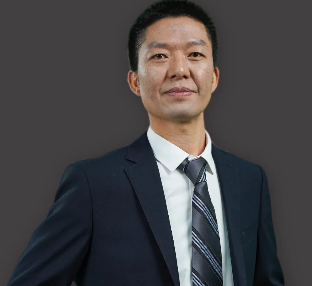 让我们跟随开鸿智谷副总裁,cto 杨启彬的视角,走近操作系统的世界