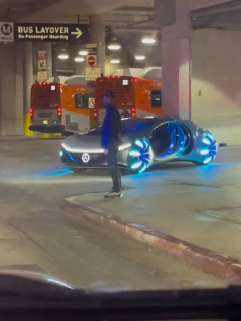 当概念车奔驰阿凡达上路，有没有一种《回到未来》的即视感