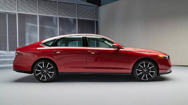 设计倒着走！国产全新一代雅阁已就位，轴距2830mm，1.5T192马力