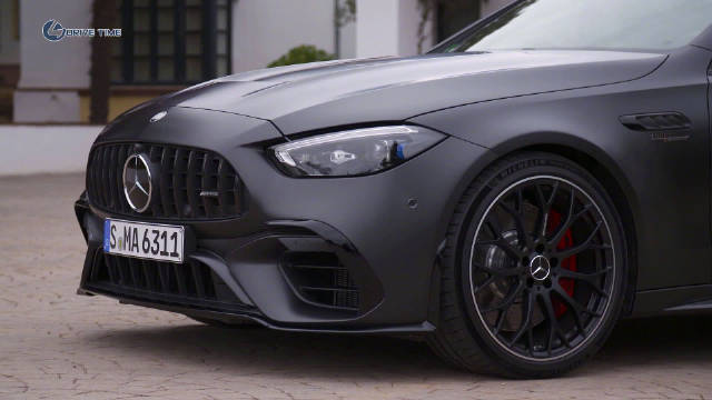 奔驰C63 S AMG E Performance……