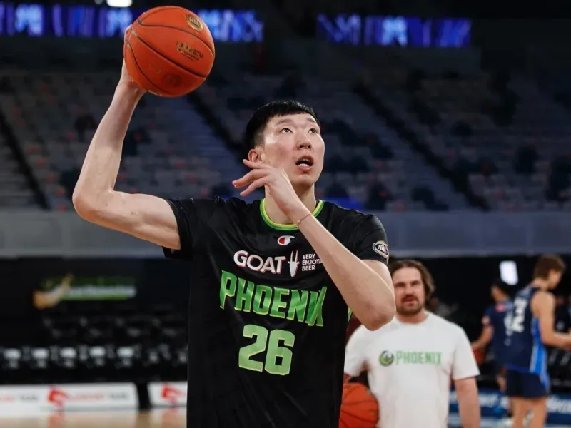 澳洲NBL：凤凰双加时战胜悉尼国王队，周琦得到2分6篮板