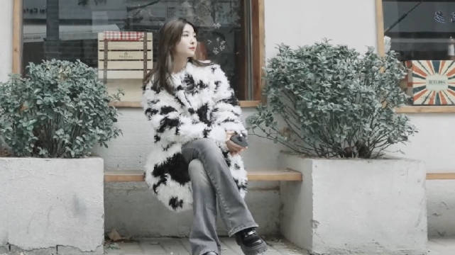 当代年轻人的生活作息 可以用早C晚A来形容 早上赶路(Chasing)……