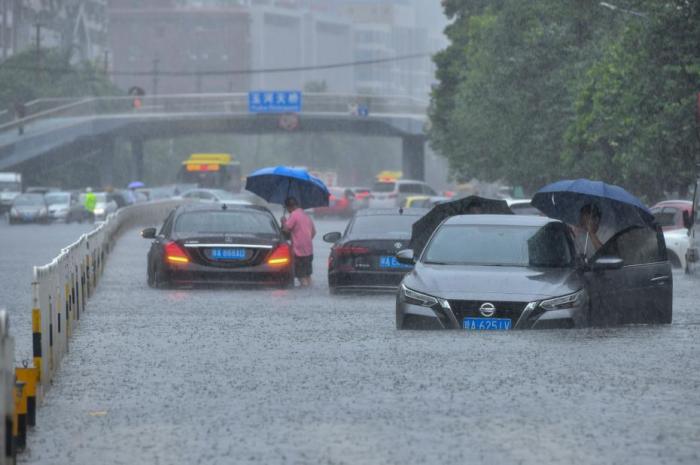 马来西亚持续暴雨酿灾逾6.6万名灾民被安置 – 新浪