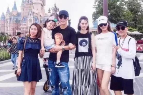 洪欣老公叫什么名字(洪欣小9岁老公疑再出轨!与女经纪人同住套房,被其掌握财力大权)