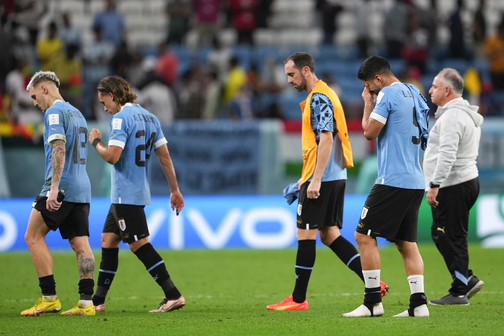 乌拉圭队小组赛末轮击败加纳队，但仍然以进球劣势无缘出线。图片来源：新华社