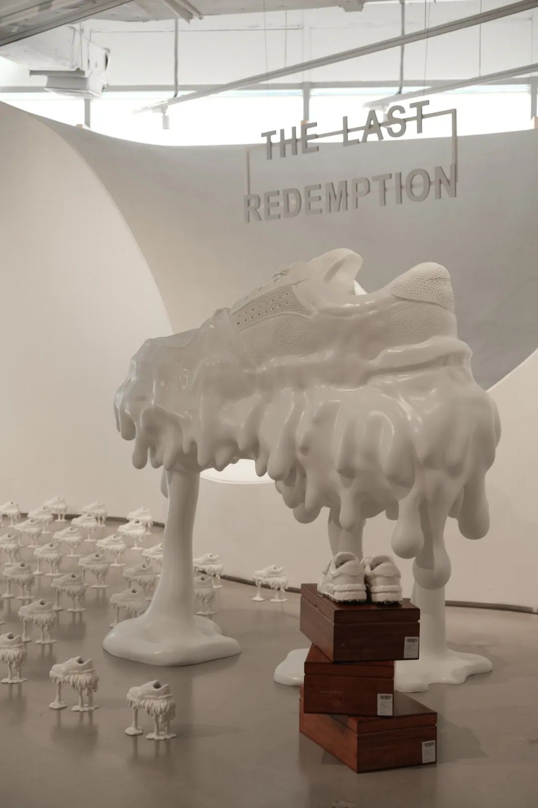 王一博和刘雯都在穿的品牌,如何在解构设计中演绎氛围感?17 王一博和刘雯都在穿的品牌,如何在解构设计中演绎氛围感?