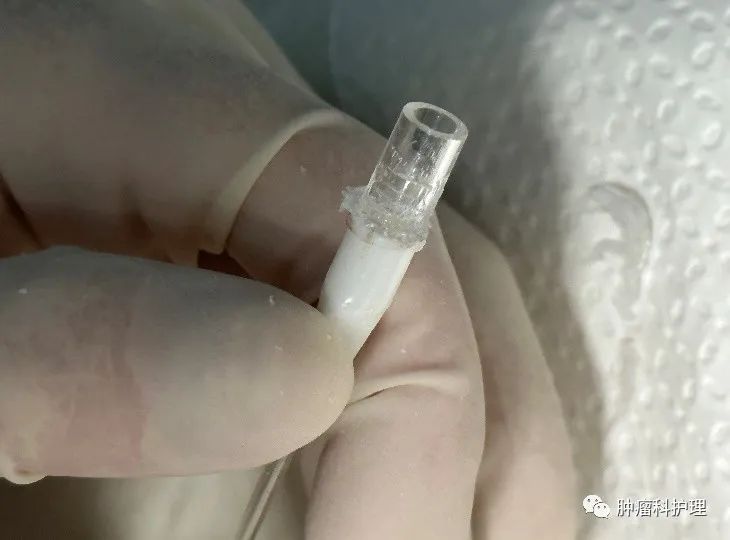 速看(picc管肝素帽)picc连接肝素帽,患儿肝素帽和PICC旋的过紧、拧不开时,你是怎么办的?, 速看(picc管肝素帽)picc连接肝素帽,患儿肝素帽和PICC旋的过紧、拧不开时,你是怎么办的?,