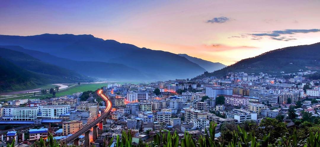 专访凉山州喜德县委书记巫照华:千里相会只需一车之约 喜德发展开启“动车速度” 专访凉山州喜德县委书记巫照华:千里相会只需一车之约 喜德发展开启“动车速度”