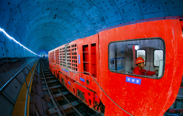 “驰越号”盾构机顺利接收、跨盐朝公路连续梁关键节点条件完成验收……市域铁路机场联络线最新进展来啦1 “驰越号”盾构机顺利接收、跨盐朝公路连续梁关键节点条件完成验收……市域铁路机场联络线最新进展来啦