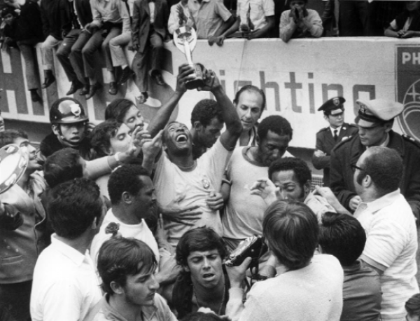 1970年世界杯加冕称王的贝利