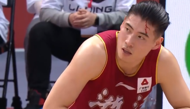 63次犯规!辽篮复仇浙江,裁判尺度引热议,新年大战太惨烈5 63次犯规!辽篮复仇浙江,裁判尺度引热议,新年大战太惨烈