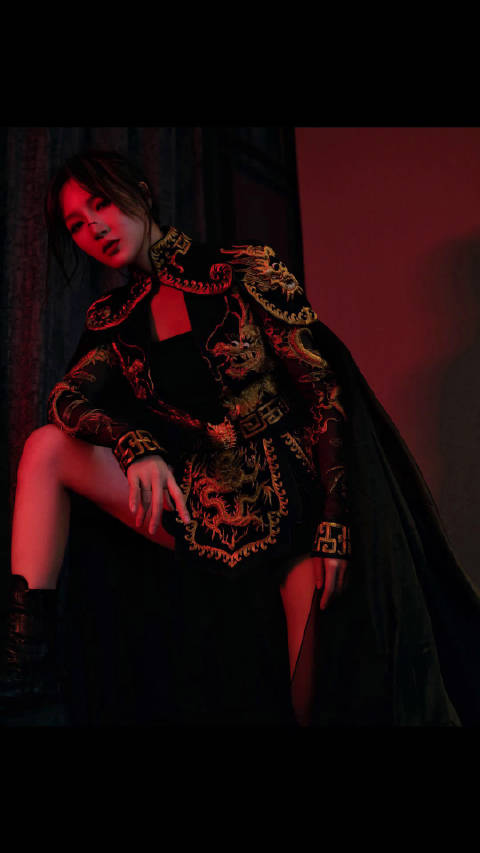 昨晚浙江卫视美好跨年夜m孟佳j 一身战损女将军造型新浪新闻 