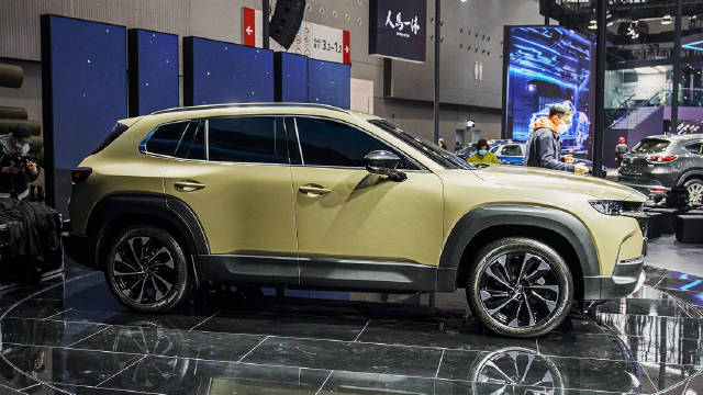 在本次广州车展上 马自达带来了全新紧凑级SUV CX-50 当然……