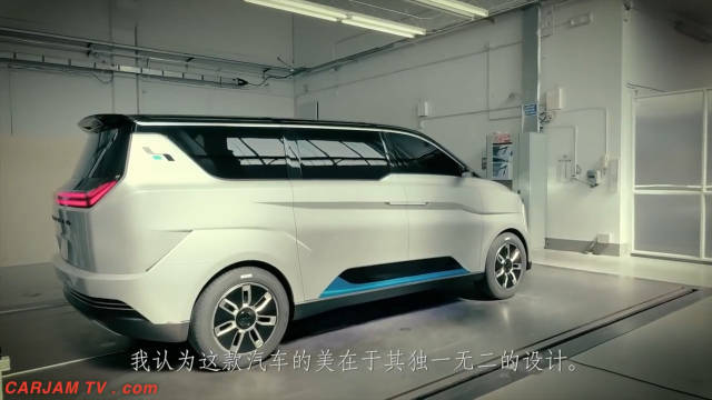 趁着追忆一下这款胎死腹中的新能源MPV——艾康尼克7