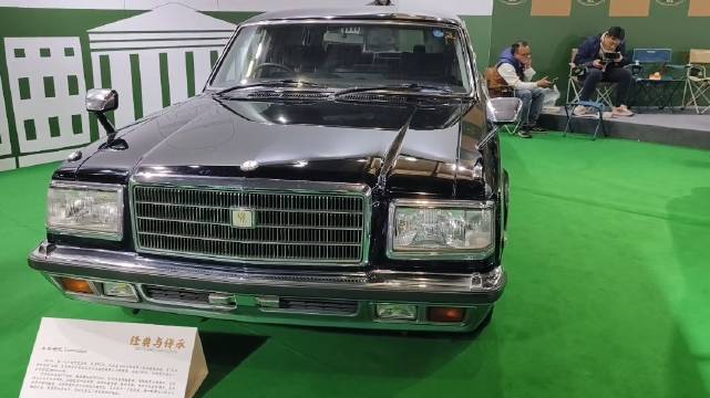 分享一下黑色高级世纪加长VG40 车内外实拍视频 有点长……